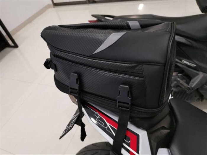 cucyma tail bag