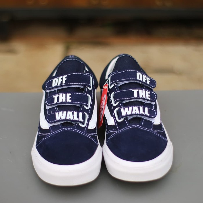 vans strap off the wall