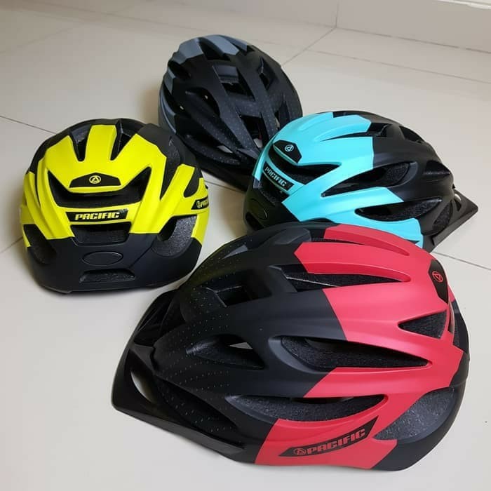 Foto Produk HELM SEPEDA ADA LAMPU BELAKANG MERK PASIFIC dari AXEL SHOP