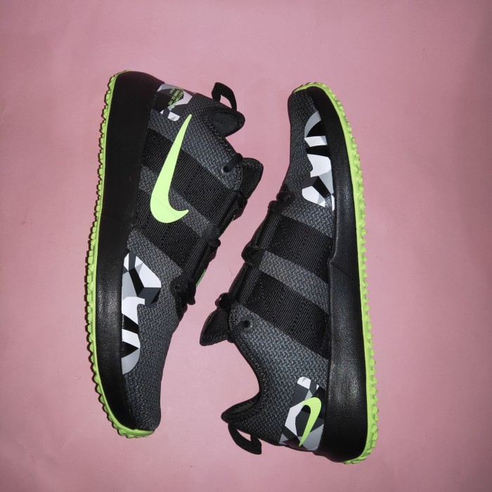 nike varsity compete tr 2