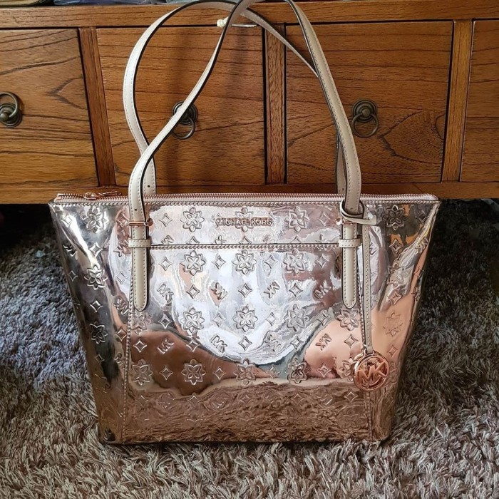 michael kors tote rose gold