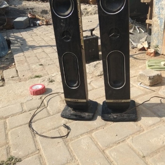 speaker tower cinemax