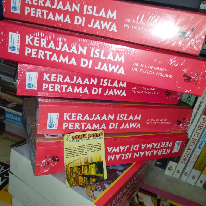 Jual Kerajaan Islam Pertama Di Jawa H J De Graaf Th G Th Pigeaud Nar Ori Kota Malang Toko Sibukmainbuku Tokopedia