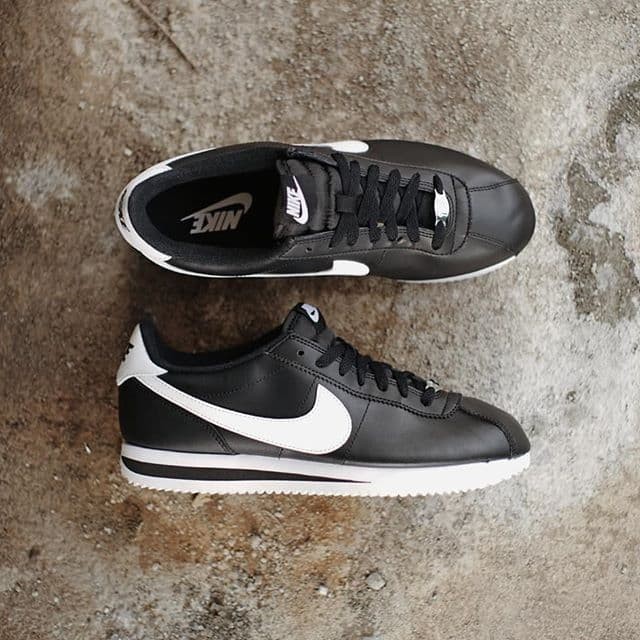 nike cortez 72 black white