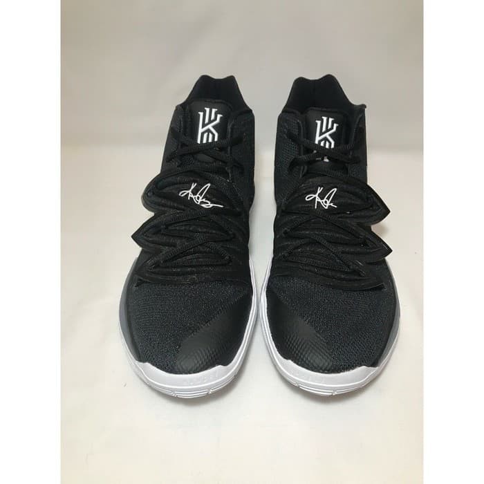 Nike Kyrie 5 Basketball Shoes Dick S Sporting Goods