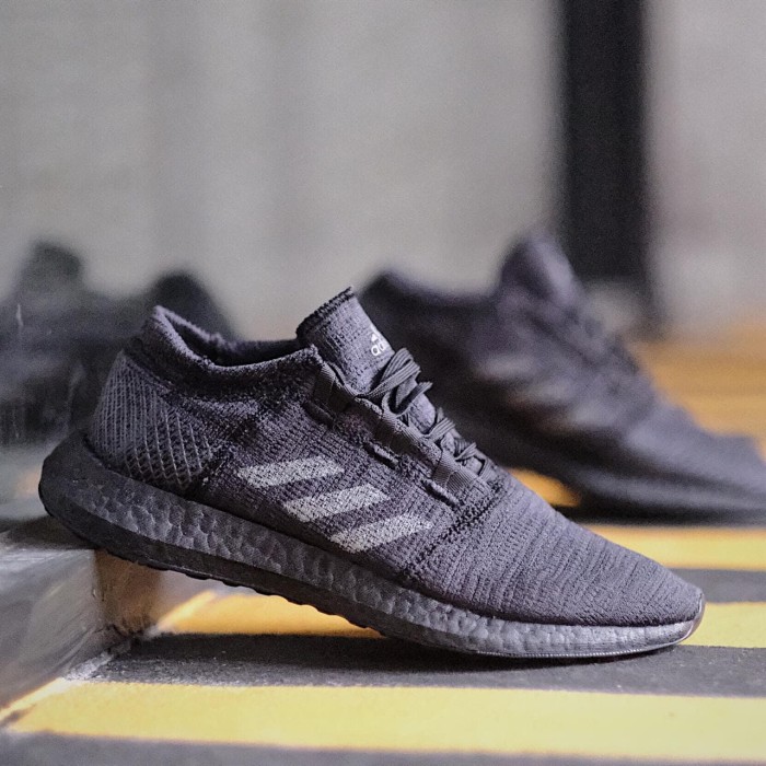 pure boost go all black