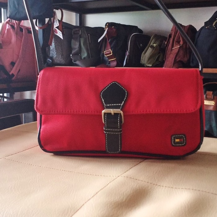 harga sling bag tommy hilfiger