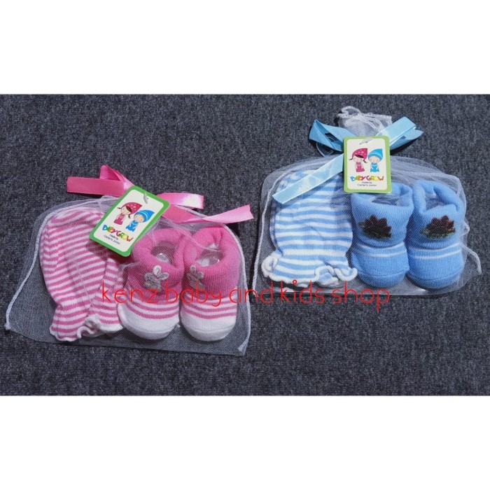 baby boy mittens and booties