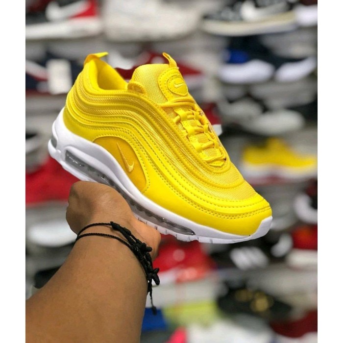yellow nike max