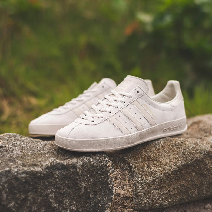 white adidas broomfield