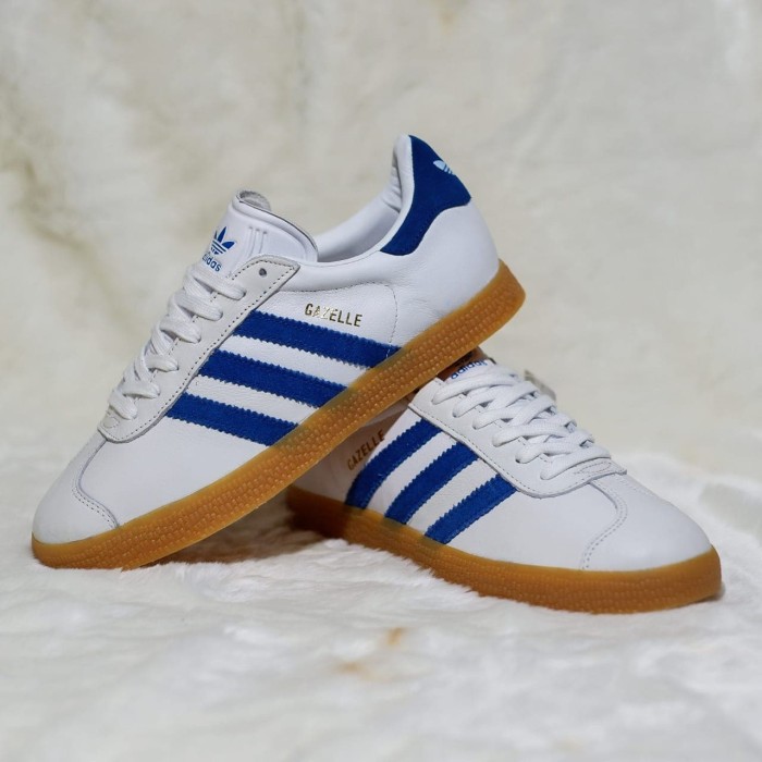 adidas gazelle white and blue