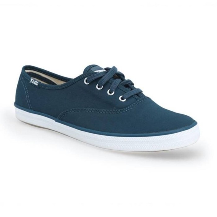 dark green keds