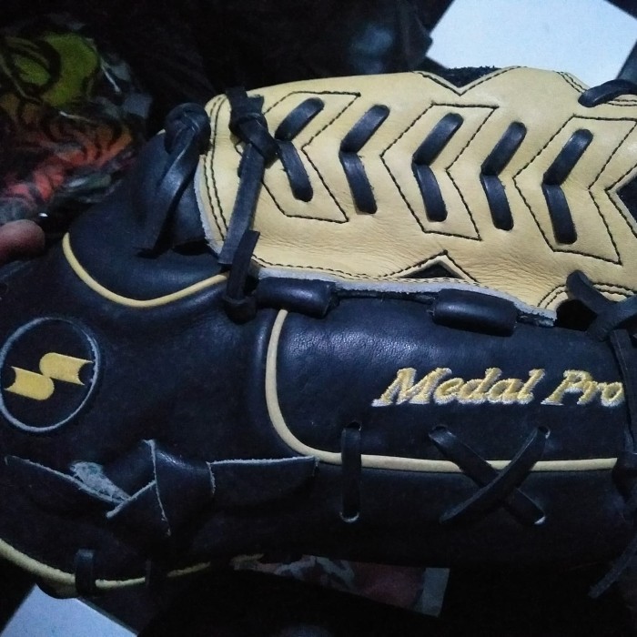 Jual glove softball Clearance