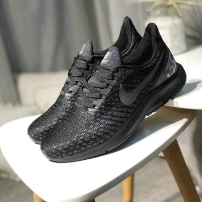 nike zoom pegasus triple black