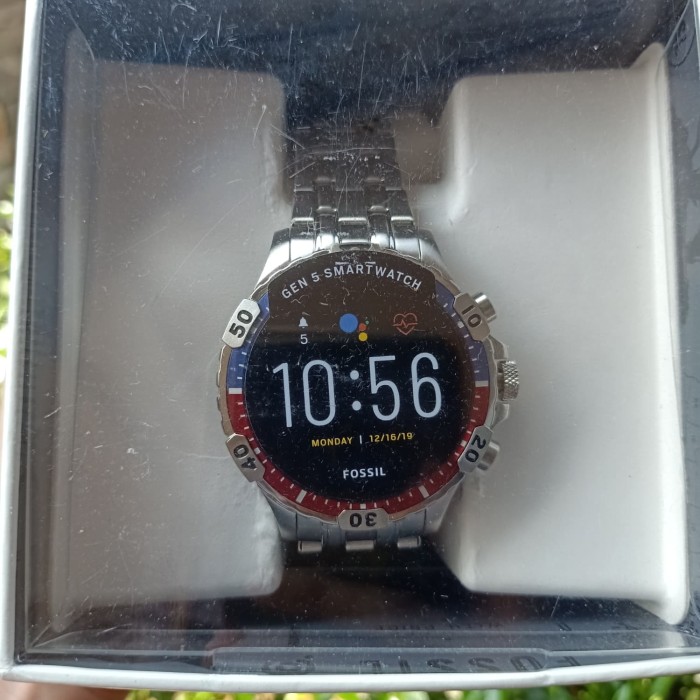fossil smart watch silver