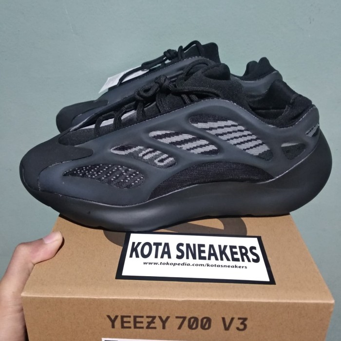 harga yeezy 700
