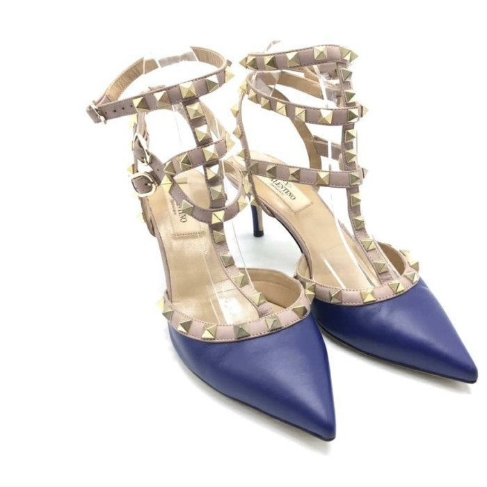 valentino garavani rockstud kitten heels