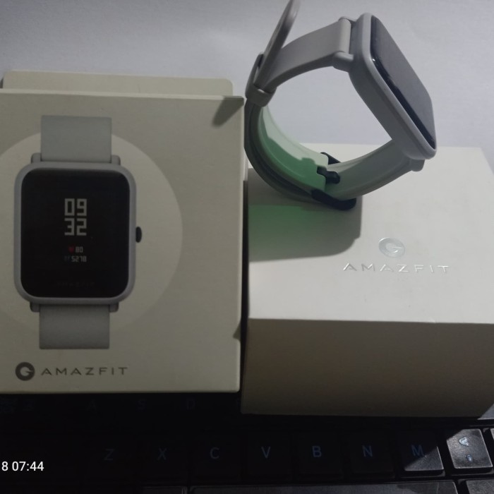 amazfit bip putih