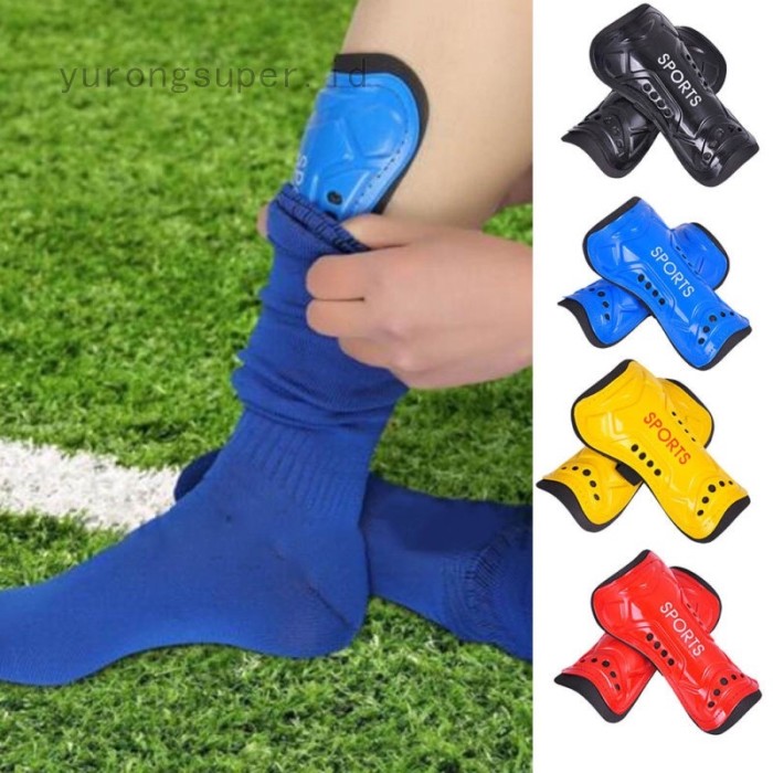 Shin Pads dan kaos kaki