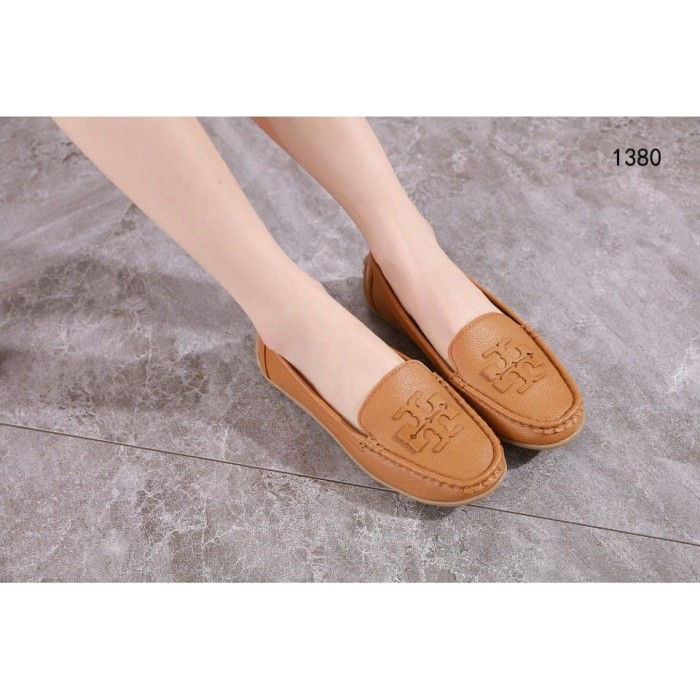 tory burch moccasin flats