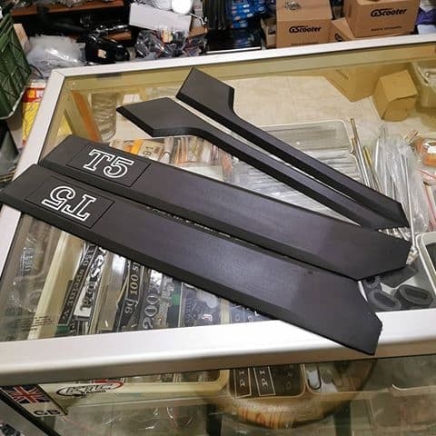 Foto Produk Trim Rubber Side Panel T5 dari VOYAGE SCOOTER Official Store