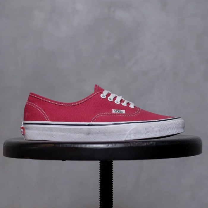 vans authentic black rubber