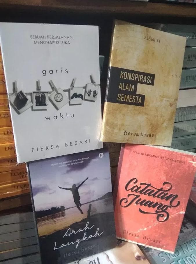 Jual Stok Terbaru Fiersa Besari 4 Buku Garis Waktu Konspirasi Arah Jakarta Barat Budi Jaya Mpt Tokopedia