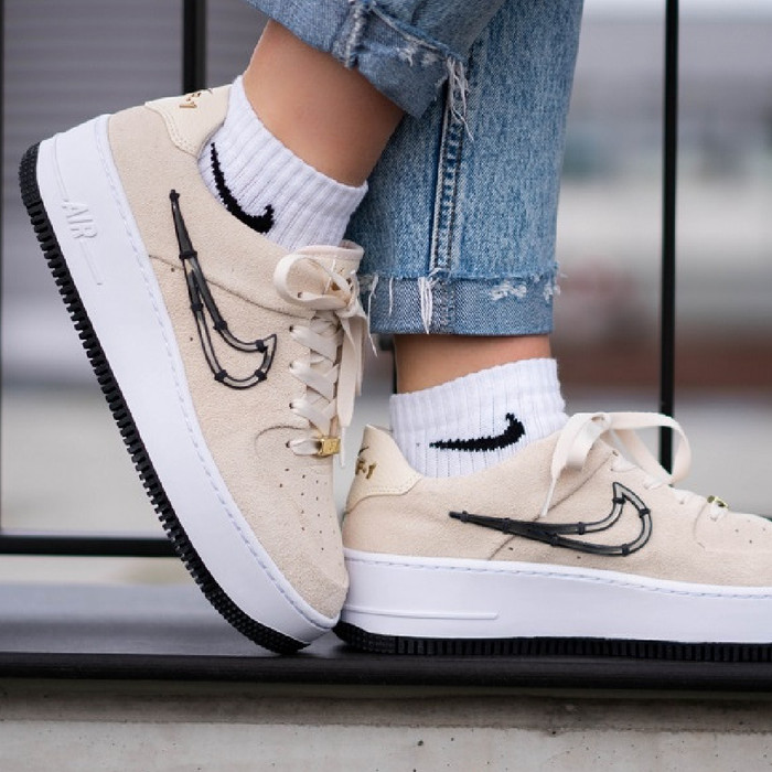 women's nike air force 1 sage low lx