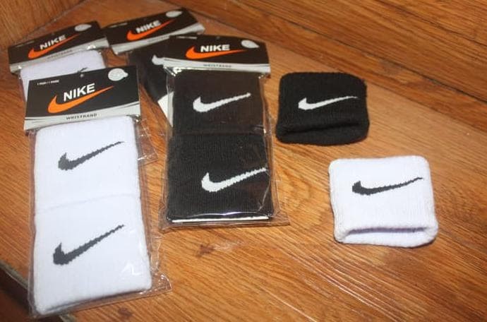 nike hand band