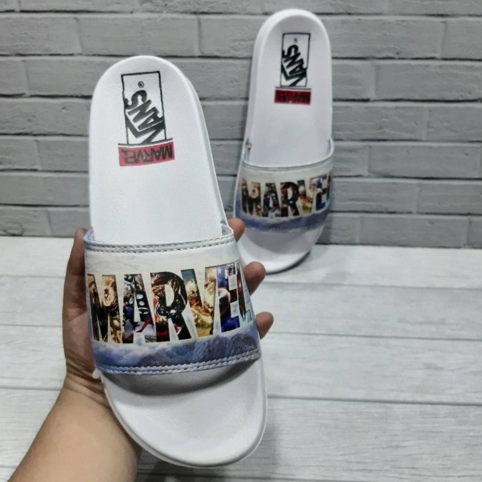 vans marvel sandals