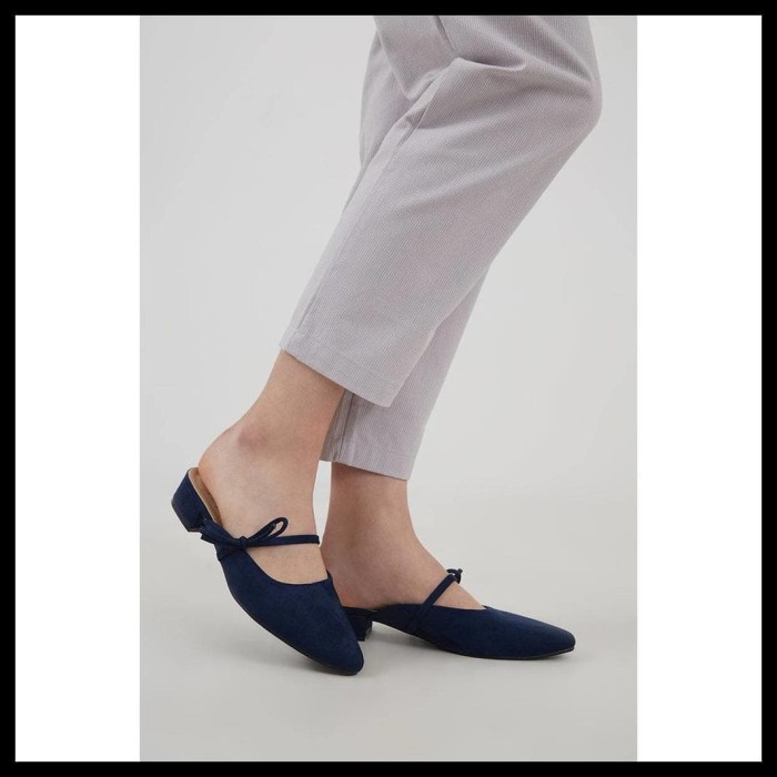 strap mules