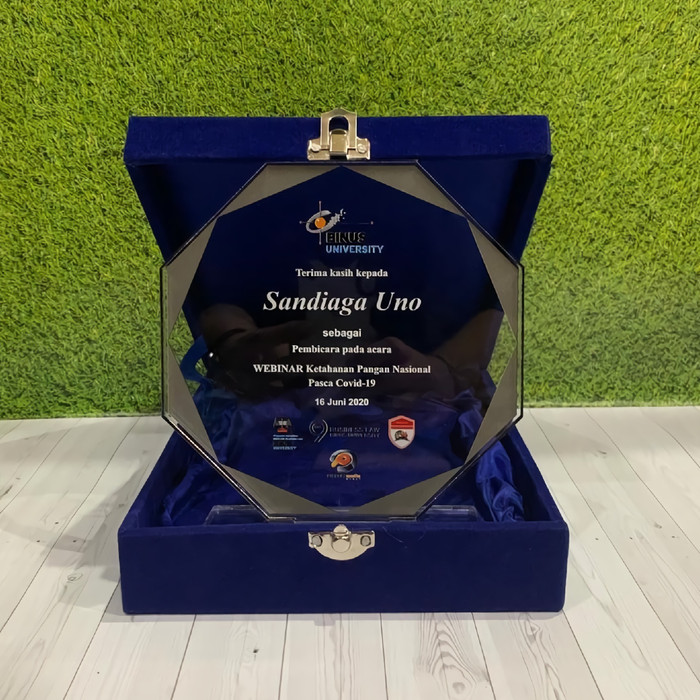 Jual plakat piala piagam plakat akrilik trophy vandel