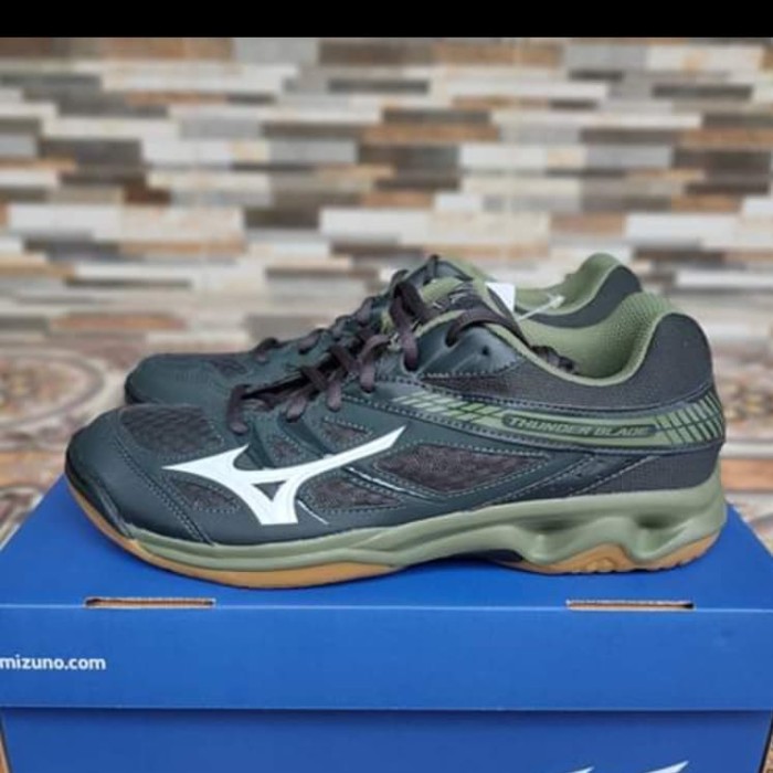 mizuno thunder blade low