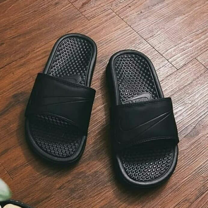 nike benassi swoosh original