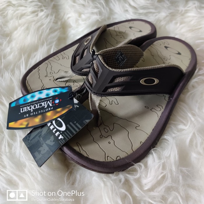 sandal oakley original