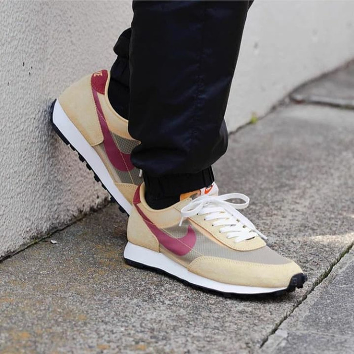 nike topaz gold