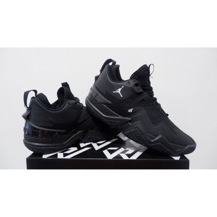tenis jordan westbrook one take black cement