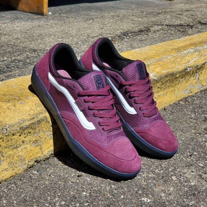 vans ave pro prune true white