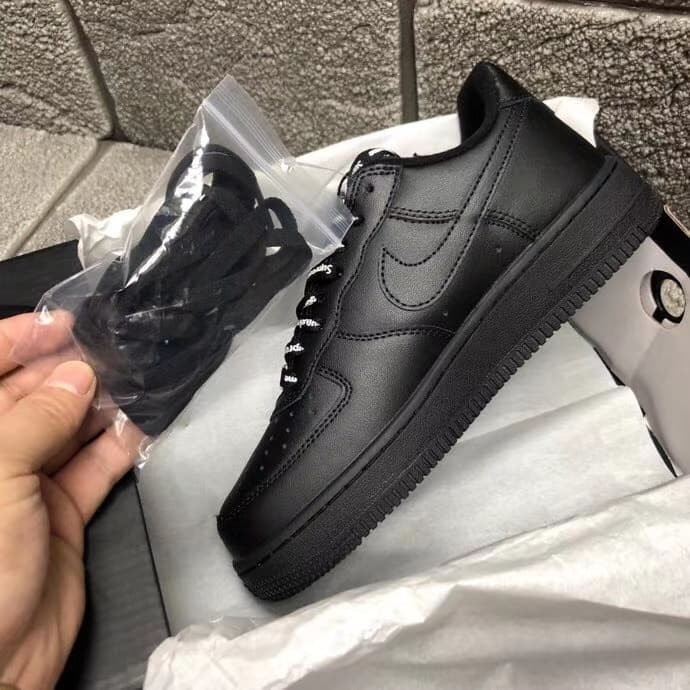 nike x supreme black