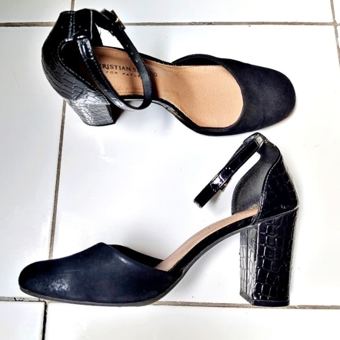 black shoes at payless