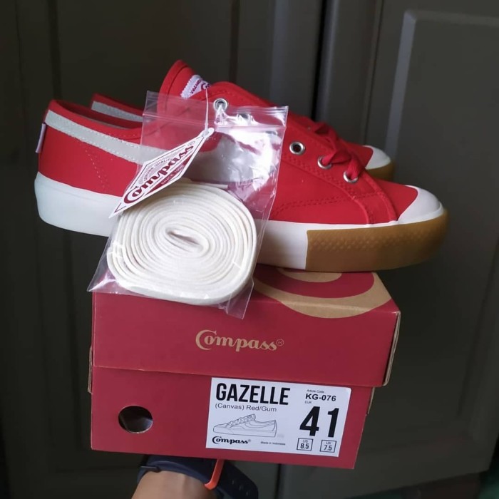 Wei e Converse Schuhe g nstig online kaufen LadenZeile Wei e Converse Schuhe g nstig online kaufen LadenZeile