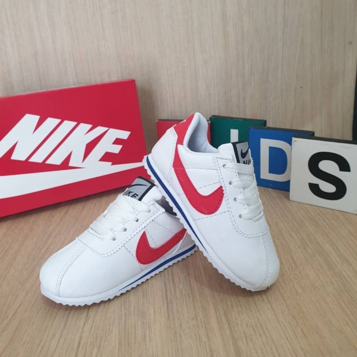 sepatu nike cortez