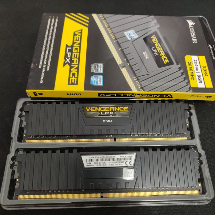Jual CORSAIR Vengeance LPX 8GB 2x4GB DDR4 2666 Memory 