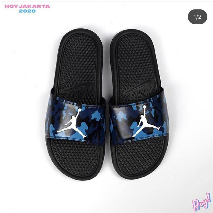 blue nike benassi slides