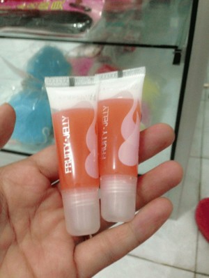 Maybelline pelembab bibir fruity jelly