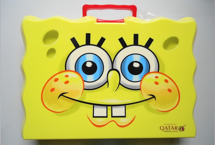 jual lunch suitcase spongebob qatar airways pegangan merah amenity airlines jual lunch suitcase spongebob qatar airways pegangan merah amenity airlines