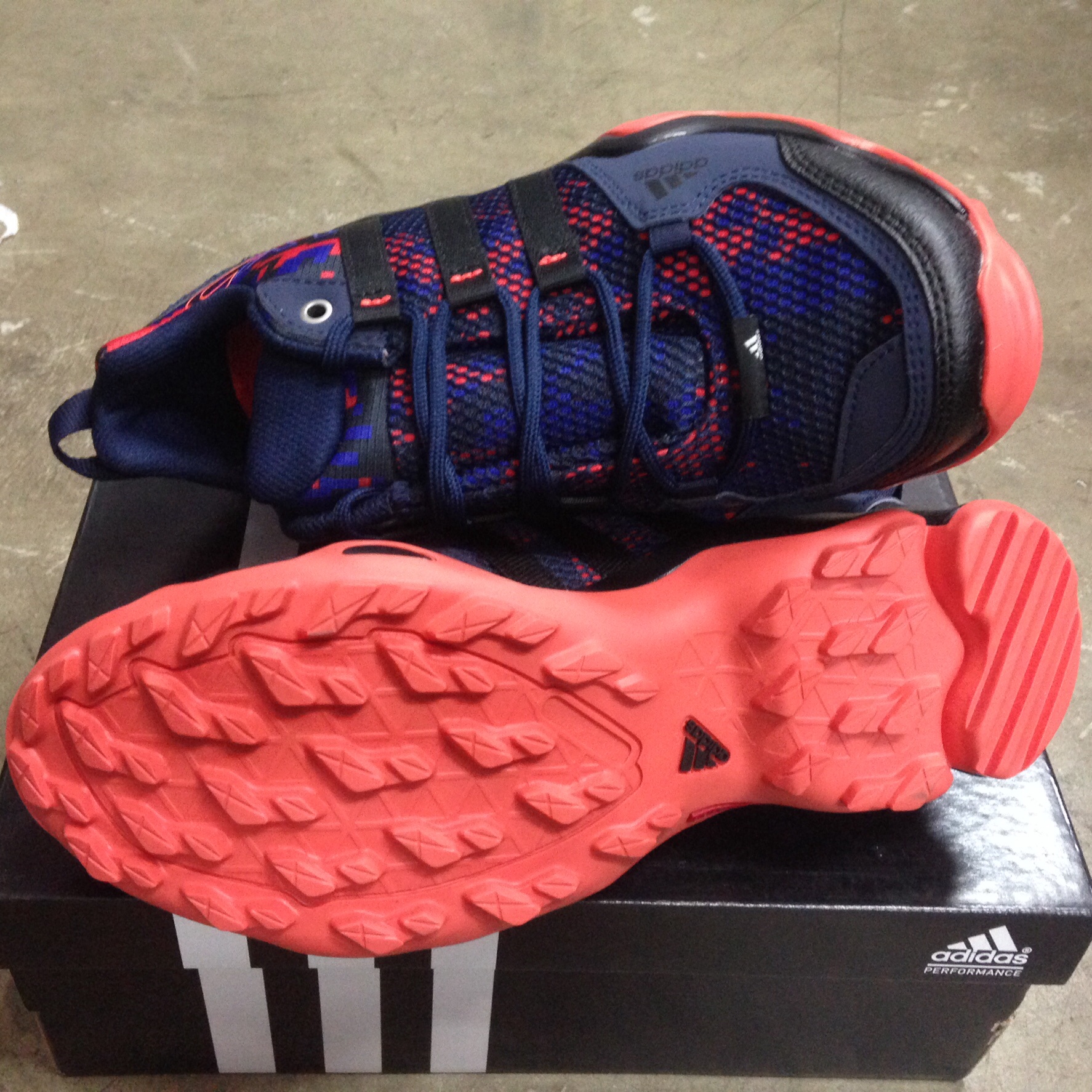 Sepatu Outdoor Adidas Jawpaw Slip On Anzit Dlx Kurobe Duramo Goretex dll