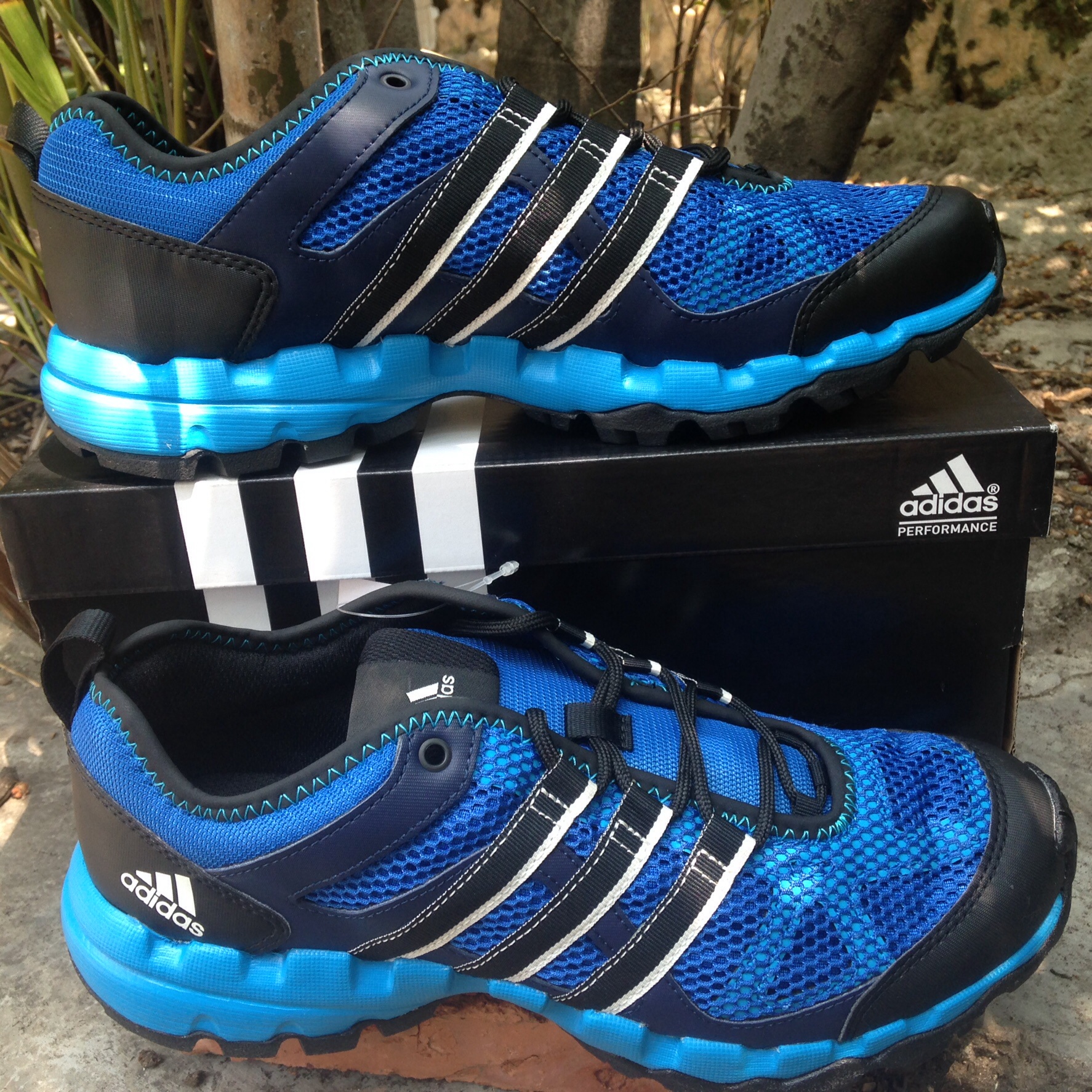 Sepatu Outdoor Adidas Jawpaw Slip On Anzit Dlx Kurobe Duramo Goretex dll