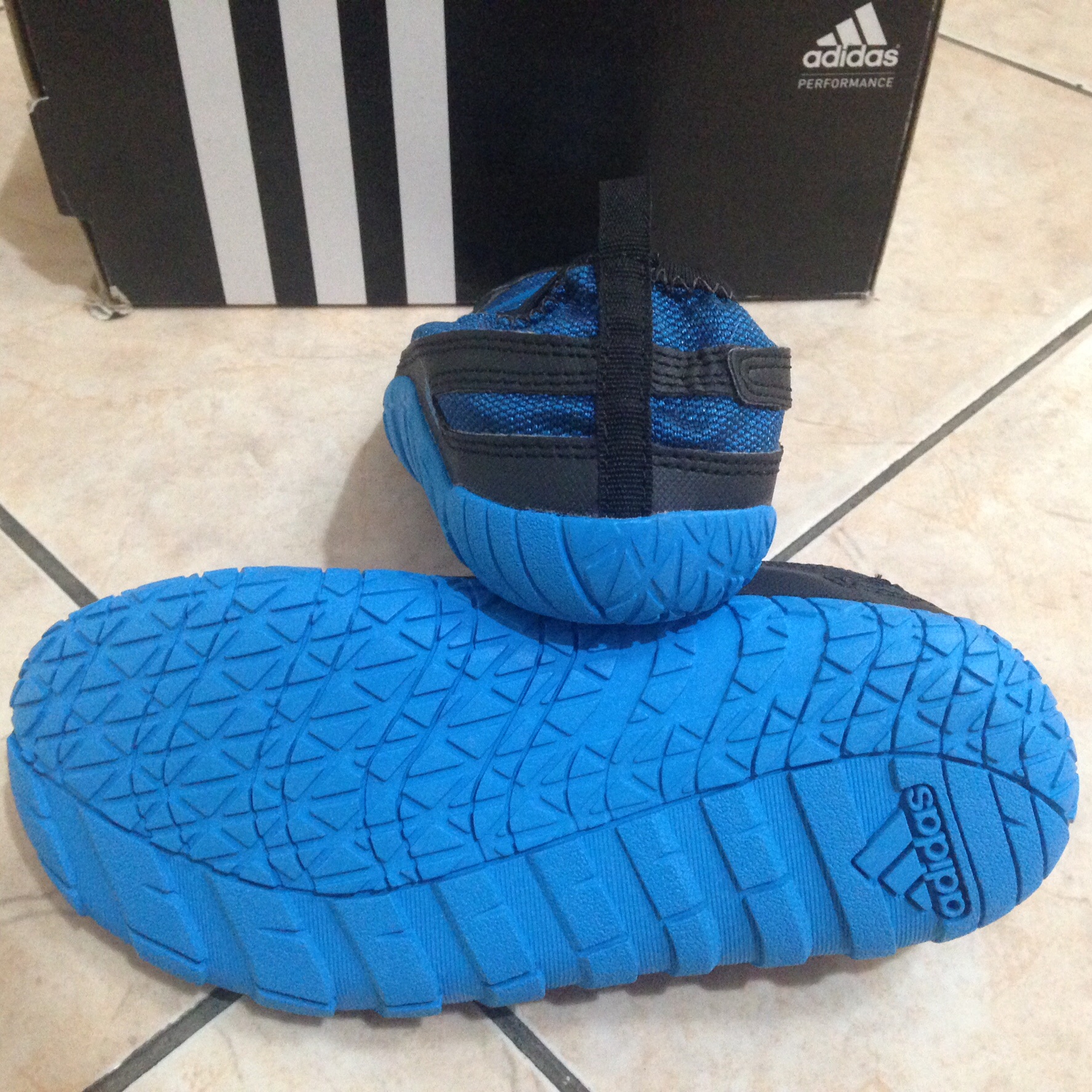 Sepatu Outdoor Adidas Jawpaw Slip On Anzit Dlx Kurobe Duramo Goretex dll