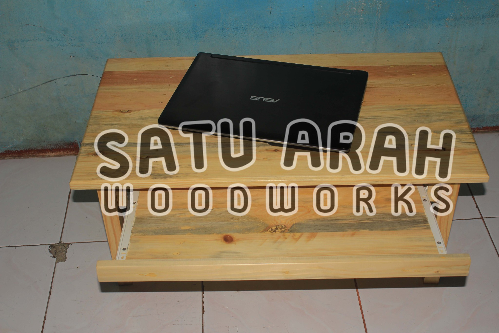 Jual Meja Lesehan Model 3 Jati Belanda Portable Bongkar Pasang Jual Meja Lesehan Model 3 Jati Belanda Portable Bongkar Pasang SATU ARAH